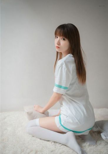 不扣扣的女孩