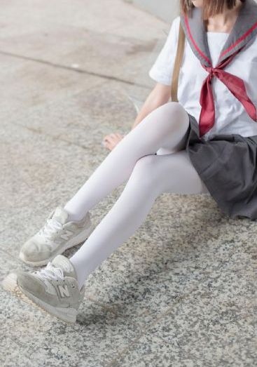 书房双乳晃动干柴烈火视频