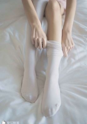 动画二人世界拔萝卜在线观看
