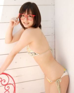 从后面挺进朋友未婚妻视频