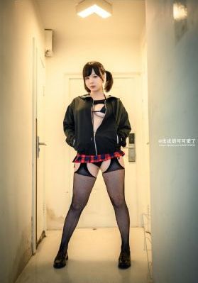 被老板抱进办公室糟蹋h