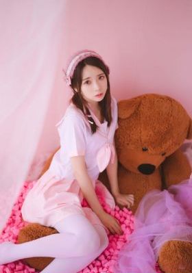洛丽塔又名一树梨花压海棠