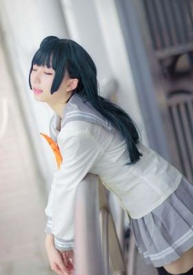 谁和他睡了